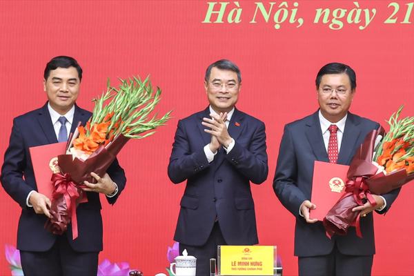 Thủ tướng giao nhiệm vụ cho hai tân lãnh đạo Bộ Nội vụ và Bộ Dân tộc, Tôn giáo