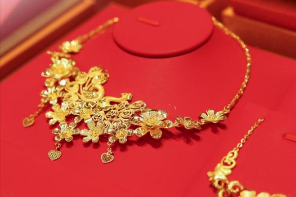 Giá vàng hôm nay 22/7: Vàng tiến sát mốc 4.100 USD/ounce, chuyên gia dự báo gì?