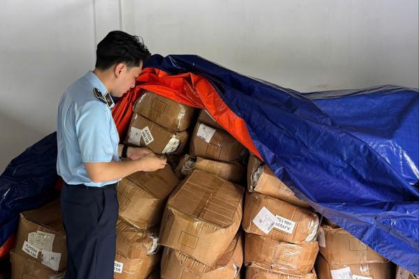 Hàng giả, gian lận thương mại được dự báo tiếp tục phức tạp, Hà Nội sẽ làm gì?