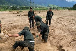 Rà soát các khu vực có nguy cơ cao để sơ tán người dân đến nơi an toàn