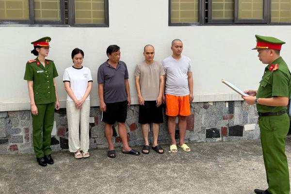 Công an Thanh Hoá: Khởi tố thêm 4 đối tượng buôn lậu hơn 3.400 viên kim cương