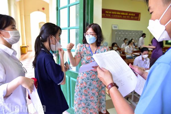 Đơn thư gửi Bộ GD&ĐT tăng 30%, xuất hiện nhiều "tâm thư" của giáo viên