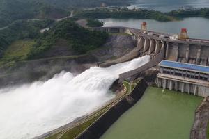 Yêu cầu mở 1 cửa xả đáy thủy điện Tuyên Quang