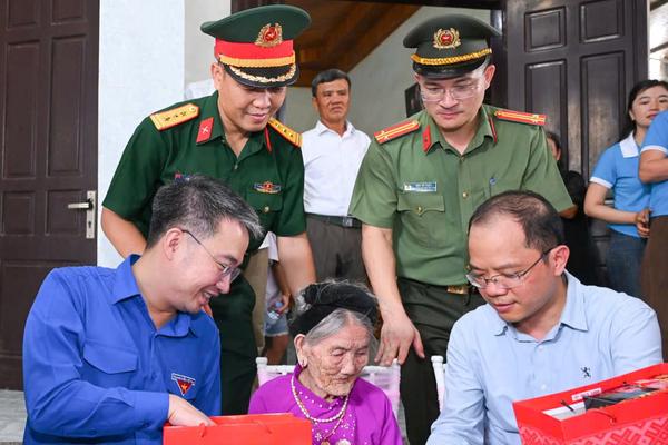 Tri ân từ cội nguồn cách mạng, lan tỏa đạo lý “Uống nước nhớ nguồn”