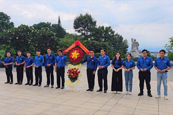 EVNSPC: Nhiều hoạt động tri ân nhân Ngày Thương binh - Liệt sĩ