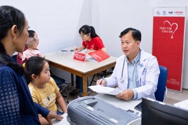 Hơn 600 em nhỏ tại Khánh Hoà được khám tim miễn phí