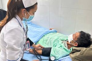 Đề nghị khẩn trương điều tra vụ 84 trường hợp nghi ngộ độc thực phẩm tại Lâm Đồng