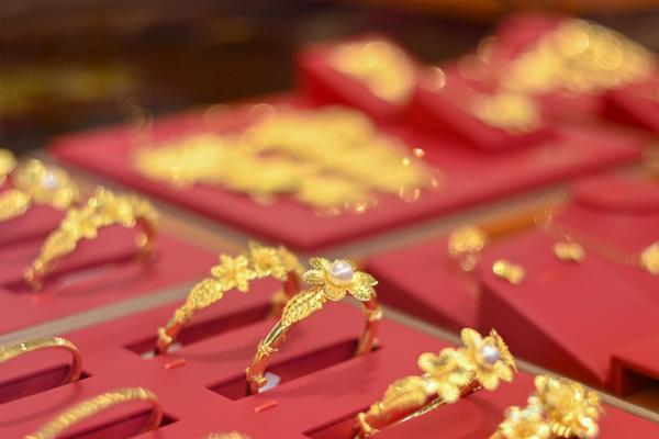 Giá vàng hôm nay 30/7: Vàng tăng trở lại, chuyên gia nói gì?