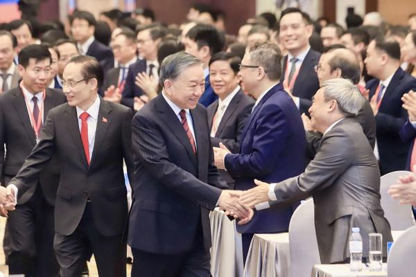 Tổng Bí thư, Chủ tịch nước Tô Lâm dự phiên khai mạc toàn thể Hội nghị Ngoại giao lần thứ 33