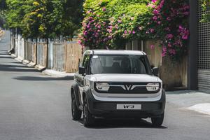 Từ bỏ xe máy, người dùng lựa chọn “lên đời” VinFast VF 3 để tránh nóng mùa hè