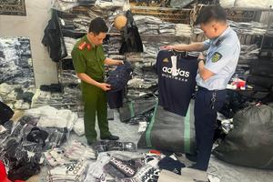 Hà Nội: Tăng kiểm soát vận chuyển hàng hóa không rõ nguồn gốc