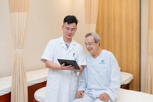 Hành trình từ chiếc xe lăn đến những bước đi tự chủ của ông N.T.Đ 75 tuổi tại Phương Đông Asahi