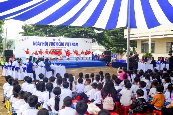 Hành trình 50 năm vun đắp nền tảng cho thế hệ Việt Nam khỏe mạnh hơn