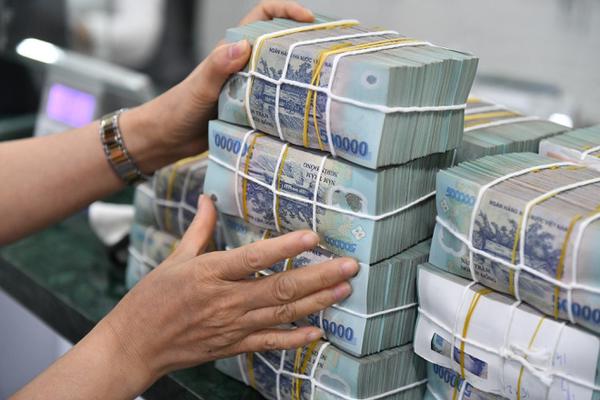Lợi nhuận ngân hàng tăng mạnh, áp lực chất lượng tài sản ngày càng lớn