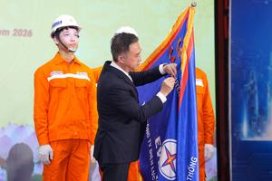 EVNHCMC vinh dự nhận Huân chương Lao động hạng Ba
