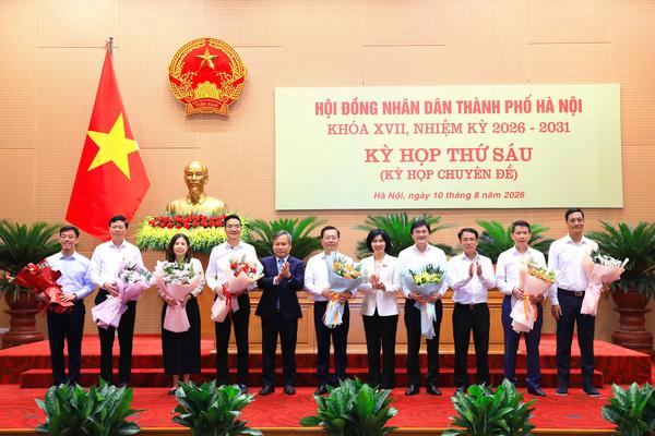 Hà Nội miễn nhiệm ủy viên UBND thành phố với 11 giám đốc sở, ngành