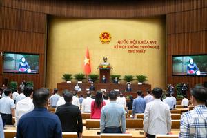 Quốc hội dành phút mặc niệm Chủ tịch Quốc hội Lào Saysomphone Phomvihane