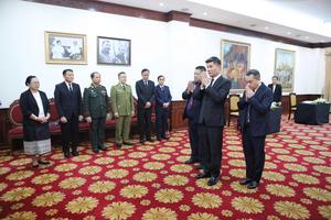 Phó Tổng Thanh tra Chính phủ Nguyễn Văn Cường viếng Chủ tịch Quốc hội Lào Xaysomphone Phomvihane