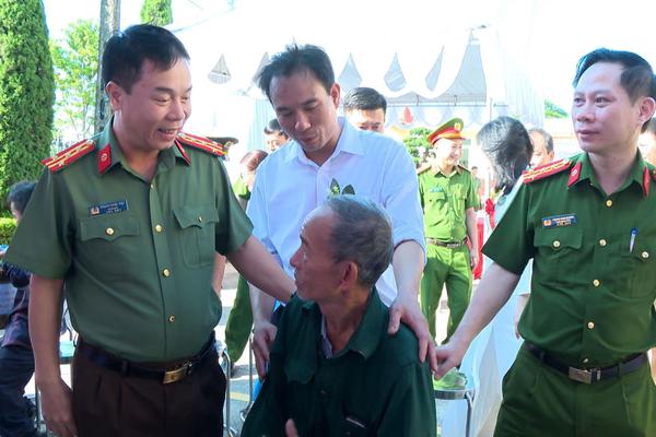 Giám đốc Công an tỉnh Thanh Hoá dự "Ngày hội toàn dân bảo vệ an ninh Tổ quốc"