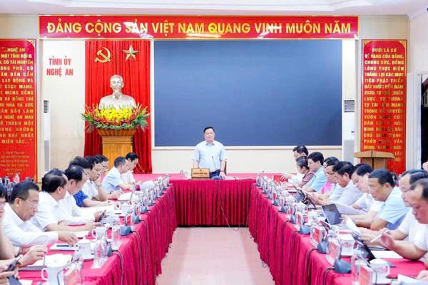 Nghệ An tiếp tục xử lý điểm nghẽn, siết trách nhiệm trong cải cách hành chính