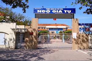 Khánh Hòa: Cảnh cáo phó hiệu trưởng, hủy bài thi của học sinh mang điện thoại vào phòng thi