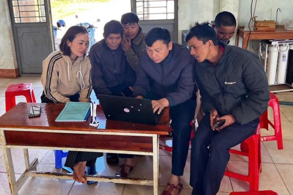 Một ngày cùng cán bộ xã tiếp dân trong mô hình chính quyền mới