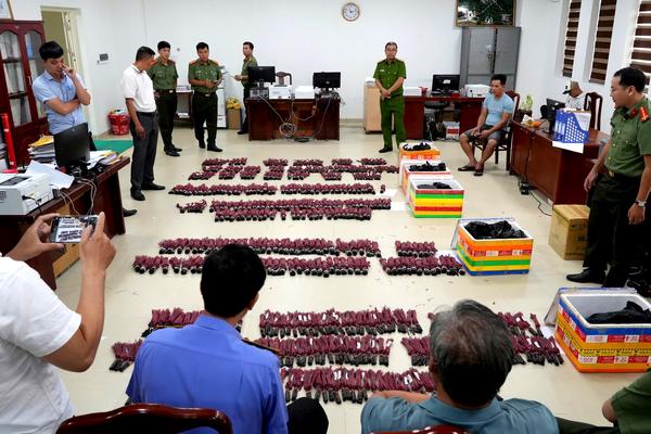 Bộ Công an gửi thư khen Công an TP Huế triệt phá đường dây “Vận chuyển, mua bán trái phép vật liệu nổ”