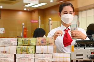 Thu nhập nhân viên ngân hàng tăng tốc, nhiều nơi vượt mốc 50 triệu đồng/tháng
