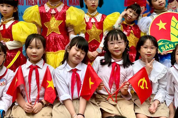 Không đồng ý tăng nghỉ Quốc khánh lên 4 ngày đến khai giảng, để đưa con đến trường