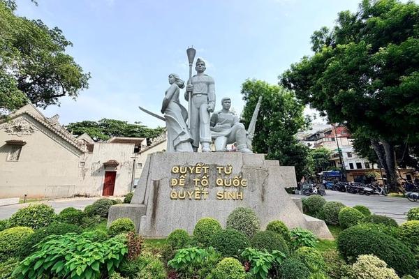 Hà Nội di dời tượng đài "Quyết tử để Tổ quốc quyết sinh"