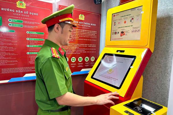 Thanh Hoá: Ra mắt, vận hành thí điểm Kiosk “Trạm Cảnh sát thông minh”