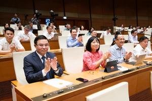 Quốc hội thông qua Luật Dầu khí sửa đổi với 473/475 đại biểu tán thành