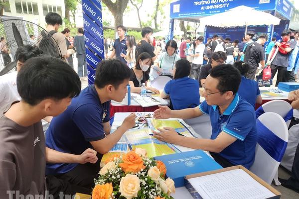 Tuyển sinh đại học 2026: Hàng loạt trường xét tuyển bổ sung
