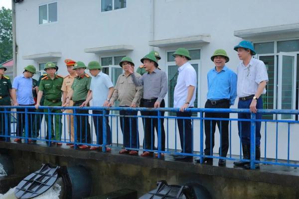 Bí thư Tỉnh ủy Thanh Hóa kiểm tra ứng phó bão số 4 và mưa lũ