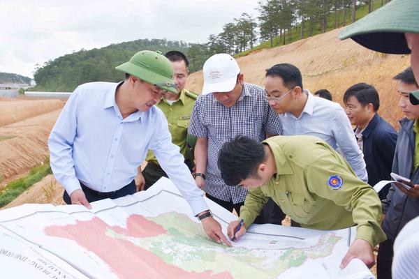 Xử lý dứt điểm các điểm lấn chiếm, xây dựng trái phép trên đất lâm nghiệp sau chỉ đạo của UBND tỉnh Lâm Đồng