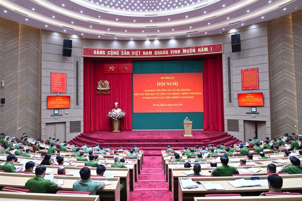 Bộ Công an: Quyết liệt trấn áp tội phạm mạng