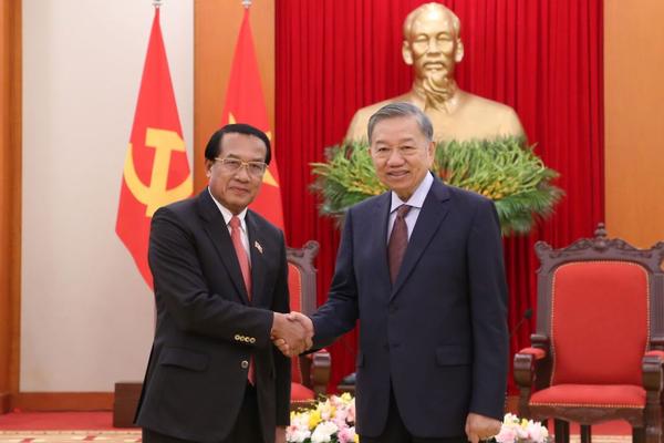 Tổng Bí thư, Chủ tịch nước: Luôn dành ưu tiên cao nhất cho quan hệ Việt Nam - Lào