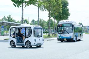 Hà Nội: Thử nghiệm xe buýt tự hành, robo taxi, robot giao hàng