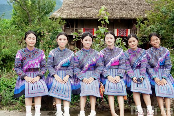 Cách Lào Cai đón 15 triệu khách du lịch đến “Nơi hội tụ sắc màu Tây Bắc”
