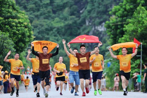 Giải Marathon Quốc tế VTV LPBank 2026: Gần 5.000 vận động viên chinh phục cung đường di sản Vân Long