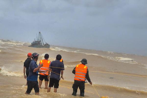 Từ Quảng Ninh đến An Giang: 21 tỉnh thành ứng phó áp thấp nhiệt đới có thể mạnh thành bão