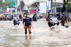 Dải hội tụ nhiệt đới nối với bão số 5 trên Biển Đông gây thời tiết xấu