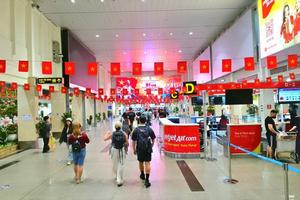 Rực rỡ cờ đỏ sao vàng, Vietjet mang niềm vui Tết Độc lập lên độ cao 10.000 mét