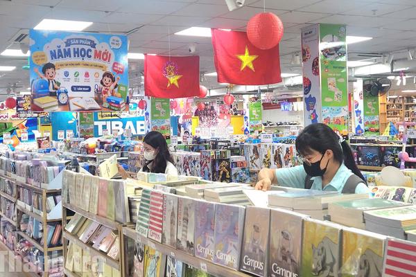 Thị trường sách giáo khoa, đồ dùng học tập: "Hạ nhiệt" giá thành, "hạ nhiệt" nỗi lo