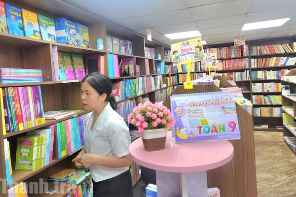 Bộ Giáo dục và Đào tạo nhận trách nhiệm về việc thiếu SGK