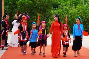 Gần 372.000 học sinh Quảng Ninh bước vào năm học đầu tiên khi địa phương trở thành thành phố