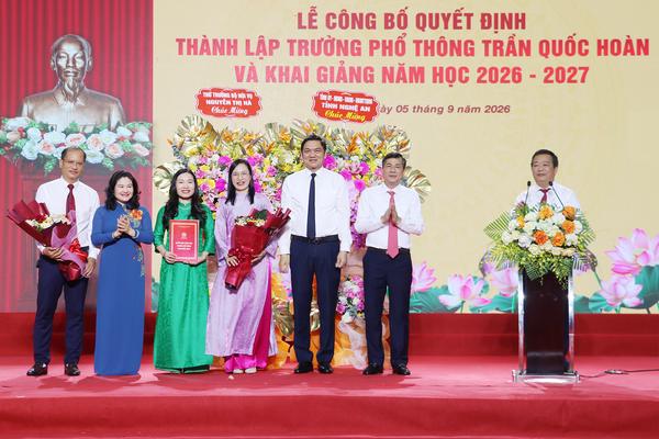 Nghệ An rộn ràng ngày khai giảng năm học mới