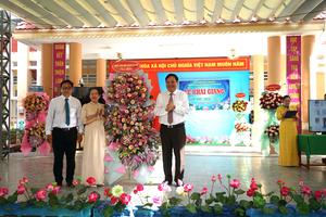 Đồng Tháp: “Tiếp sức đến trường” mang niềm vui cho học sinh ngày khai giảng