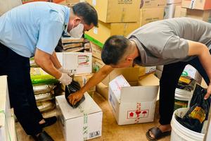 Từ "kem trộn" đến phân bón nhái, Gia Lai vẫn "nóng" về buôn lậu, hàng giả