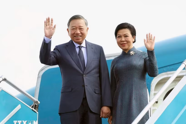 Tổng Bí thư, Chủ tịch nước Tô Lâm cùng Phu nhân lên đường thăm Nga, Pháp và dự Hội nghị Thượng đỉnh Không gian vũ trụ